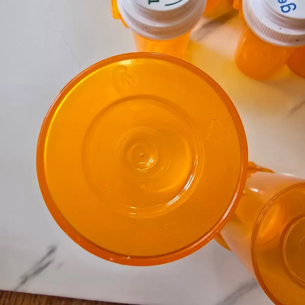 Pill Bottles (14) Empty Medicine Pill Vials Bottles Twist Lid Storage Multi Size